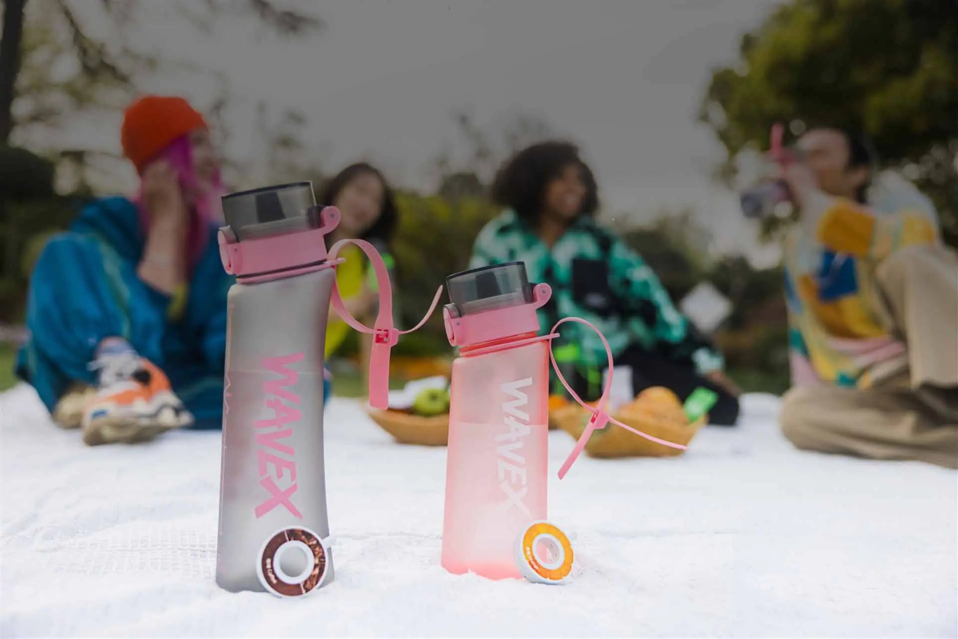 water bottle with flavor pods